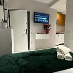 شقة Elio 1 *