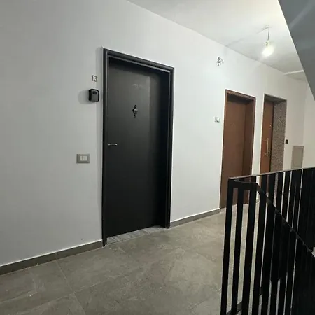 شقة Elio 1 *