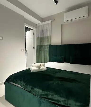 Elio 1 Apartman *